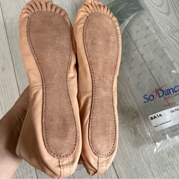 So Danca Leather Ballet Shoes 9.5L Pink 40 Wide - Picture 2 of 3
